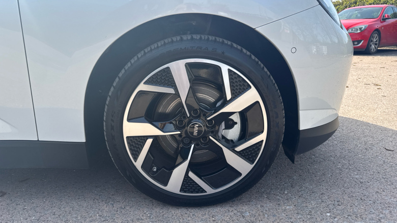 MINI Cooper 135kW E Exclusive [Level 1] 41kWh 3dr Auto Electric Hatchback